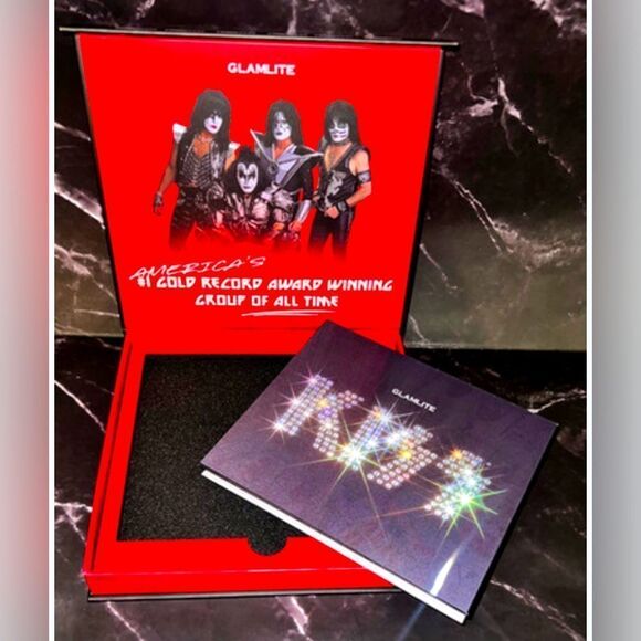 Glamlite Kiss Eyeshadow Palette - Picture 1 of 6